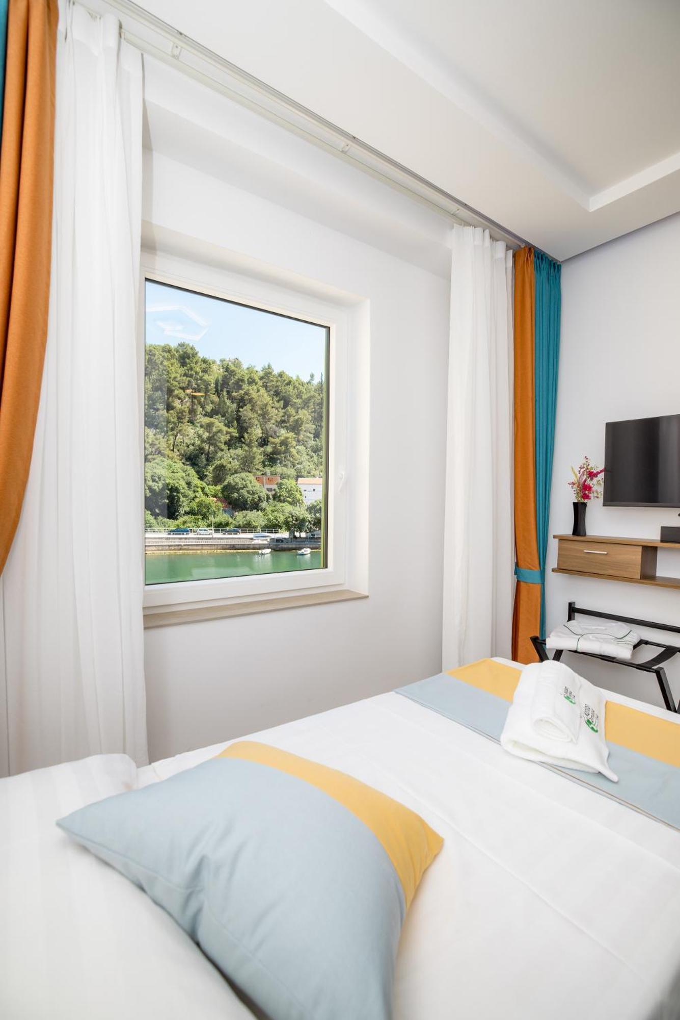 Hotel Kanjon Zrmanje Obrovac Ngoại thất bức ảnh